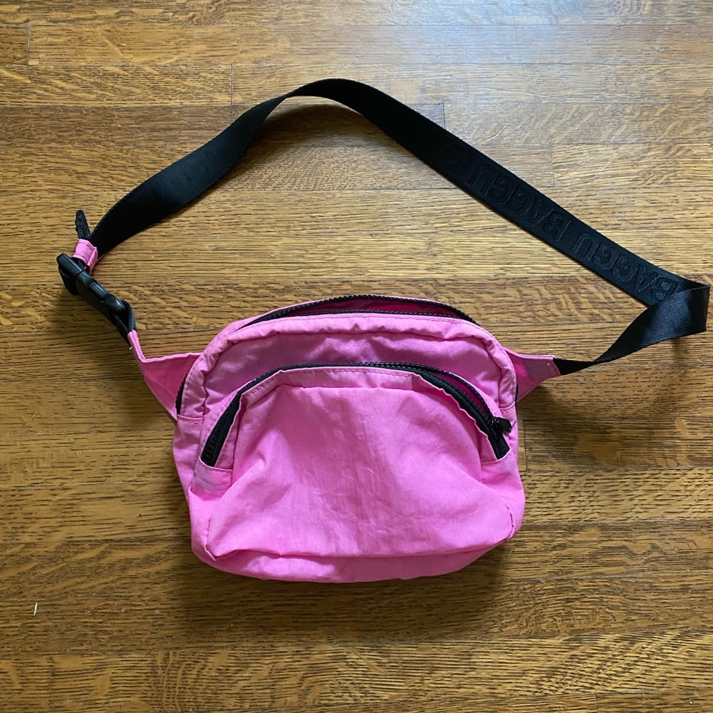 baggu fanny pack barbie pink